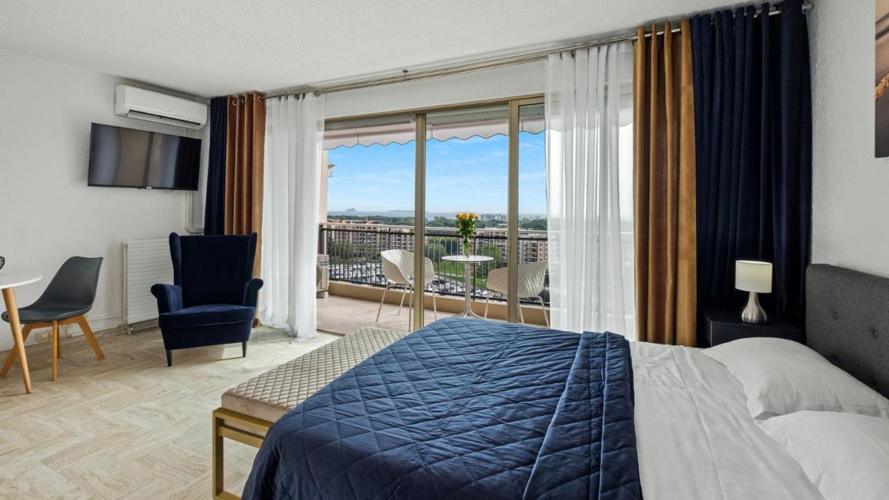 Cannes Marina Appart Hotel Mandelieu Bagian luar foto