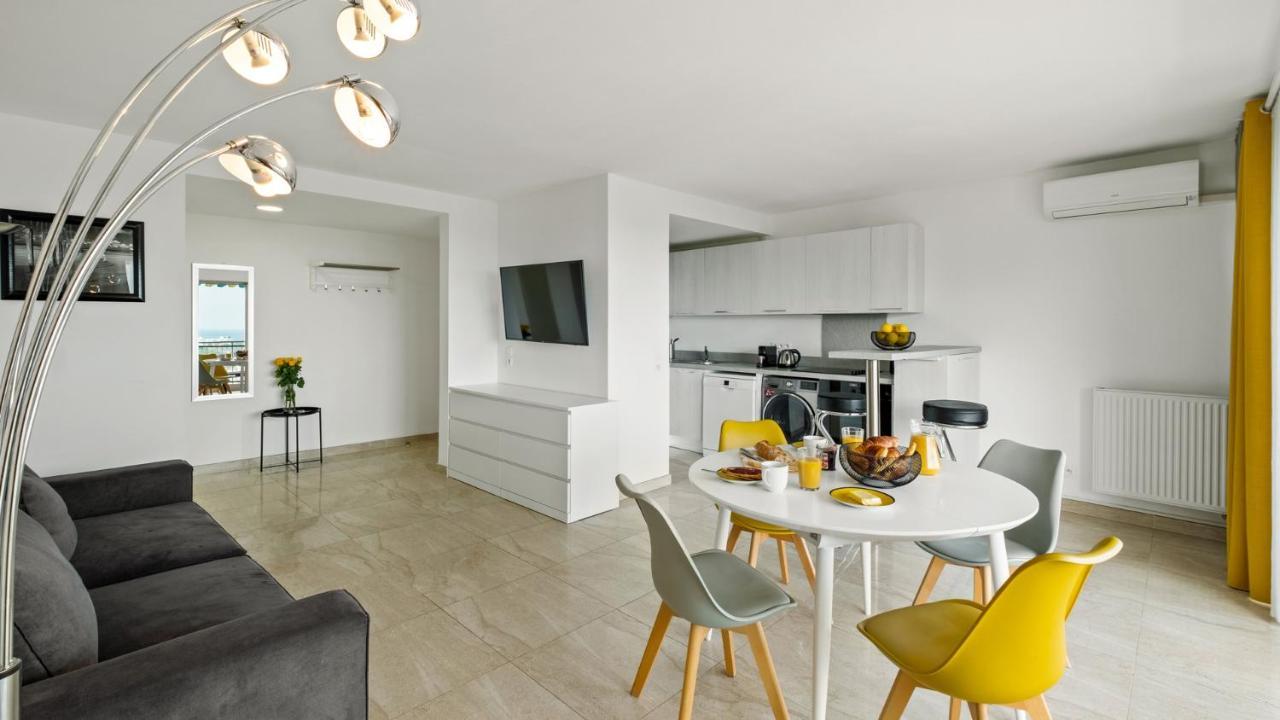 Cannes Marina Appart Hotel Mandelieu Bagian luar foto