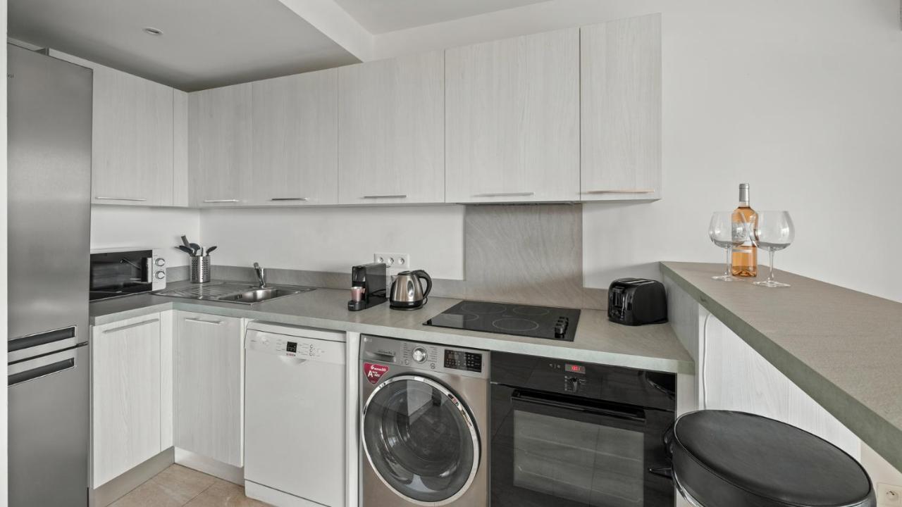 Cannes Marina Appart Hotel Mandelieu Bagian luar foto