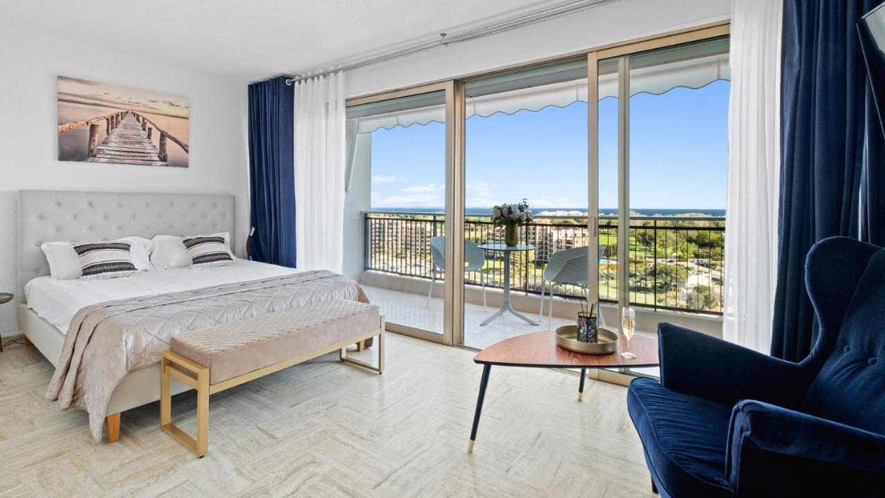 Cannes Marina Appart Hotel Mandelieu Bagian luar foto