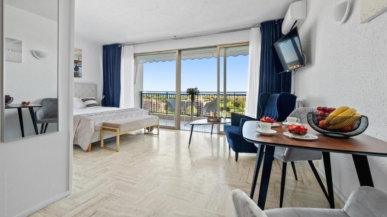 Cannes Marina Appart Hotel Mandelieu Bagian luar foto