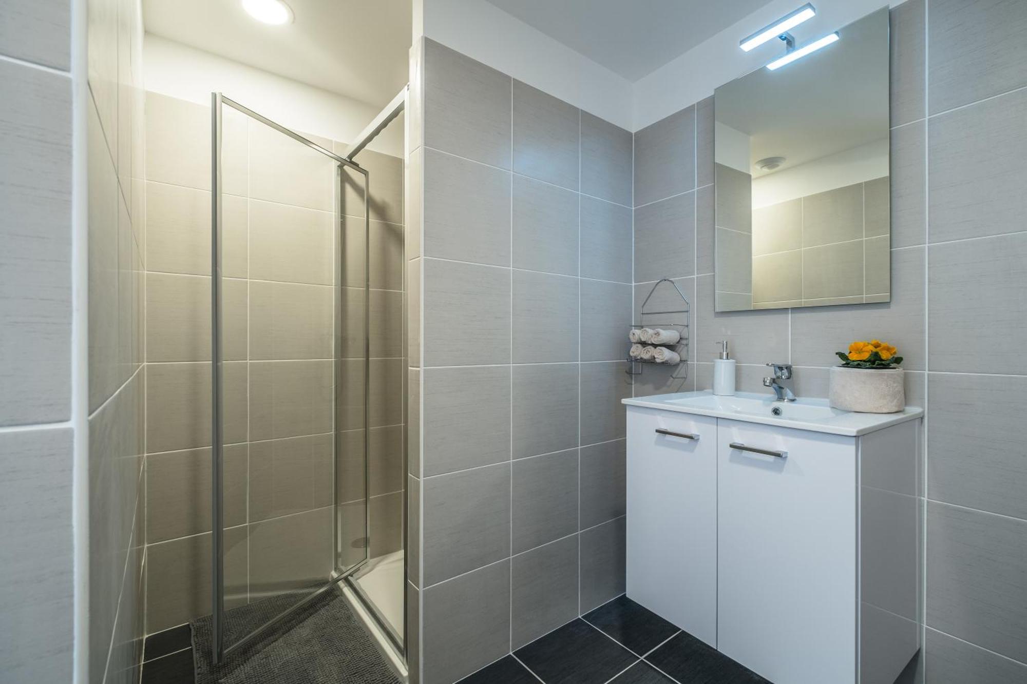 Cannes Marina Appart Hotel Mandelieu Bagian luar foto