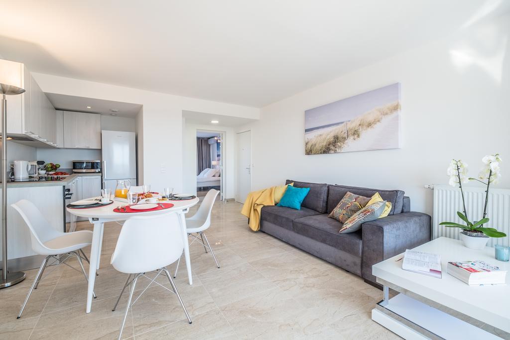 Cannes Marina Appart Hotel Mandelieu Bagian luar foto