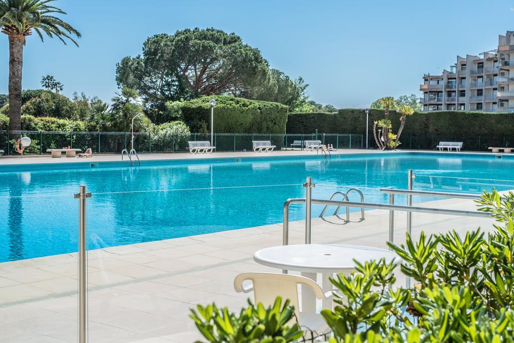 Cannes Marina Appart Hotel Mandelieu Bagian luar foto